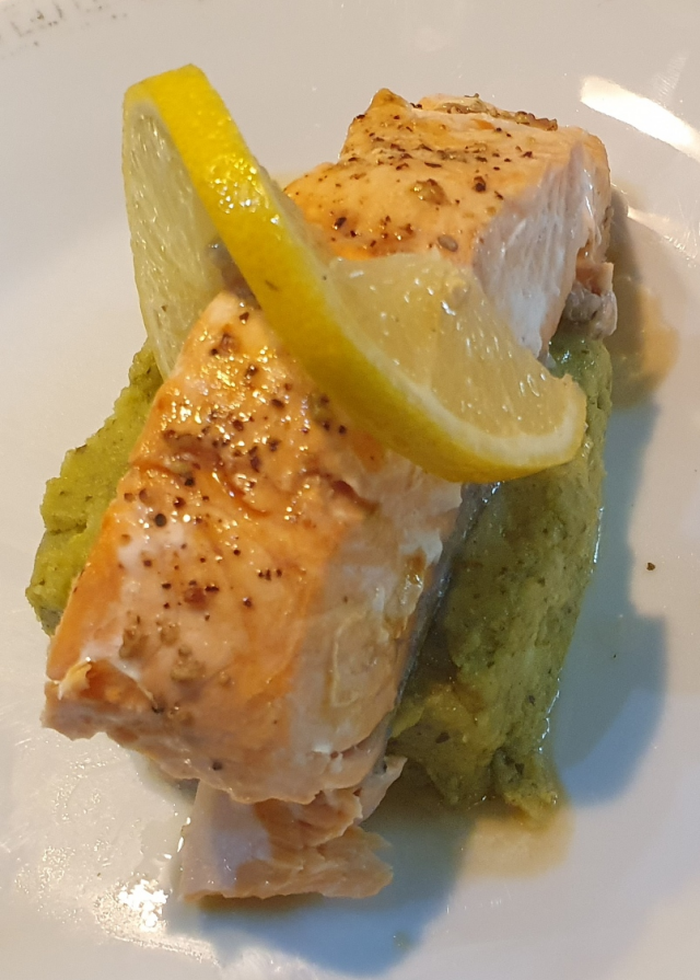 SalmonPapilloteOnPestoMash